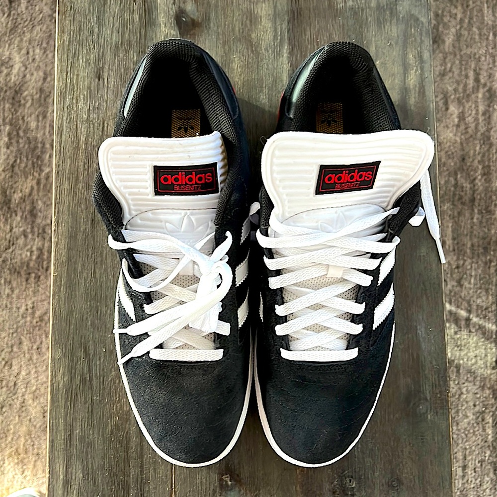 Adidas size 12 mens never worn Dennis Busenitz black suede, white stripe.